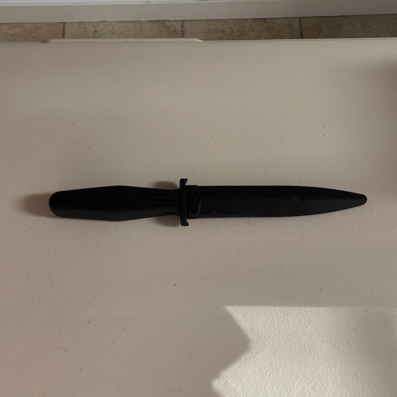 NWOT Hard Training Dummy Knife - Picture 3 of 3